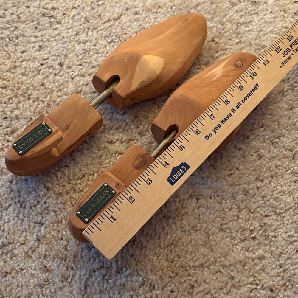 Men’s Cole Haan Shoe Trees Large Cedar Adjustable Brass Pair - Picture 11 of 12